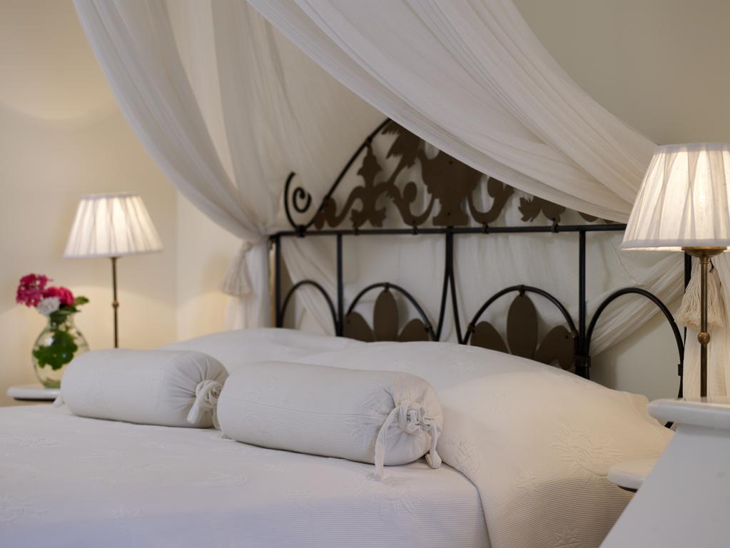 Villa Marandi Luxury Suites Stelida  Kamer foto